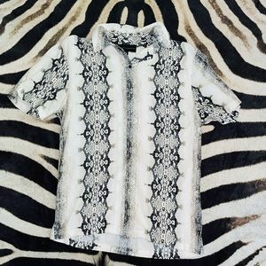 NO BOUNDARIES BUTTON UP